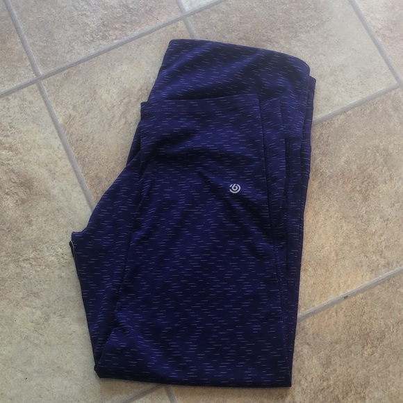 Athletic Leggings - Picture 2 of 5